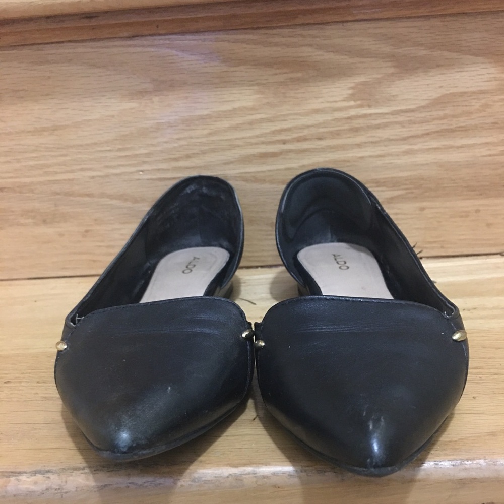 Aldo 7.5 black flat shoe.